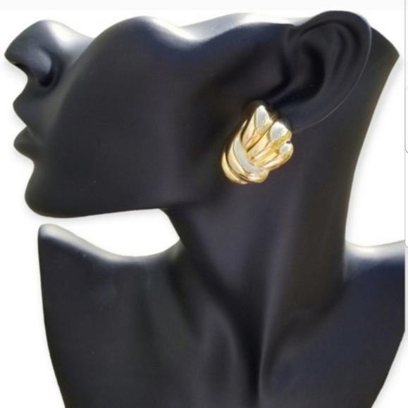 Park Lane Jewelry - PARK LANE JEWELS COLLECTION VINTAGE GOLDTONED STATEMENT EARRINGS
